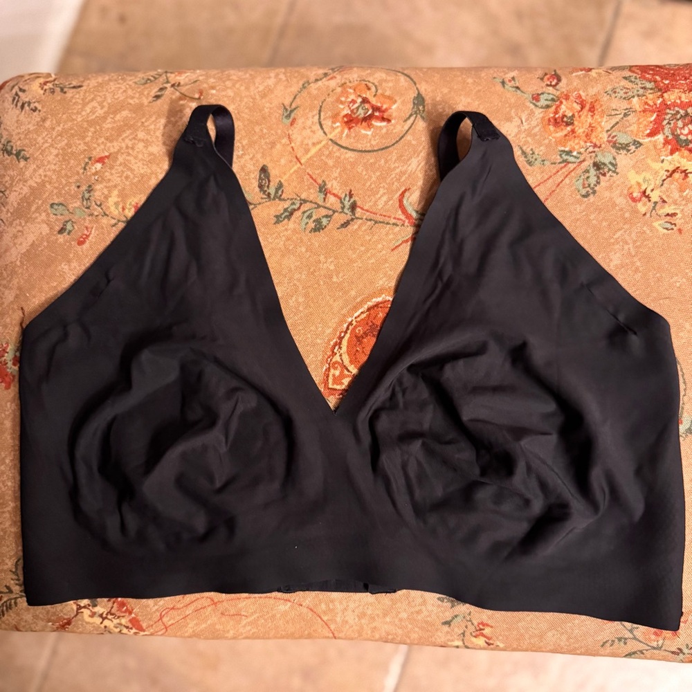 True & Co v neck bra